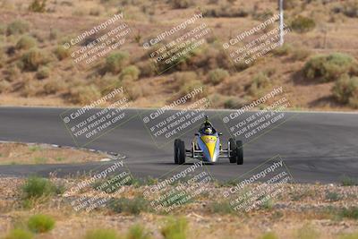 media/Jun-01-2025-CalClub SCCA (Sun) [[eae223c5dd]]/Group 3/Qualifying/
